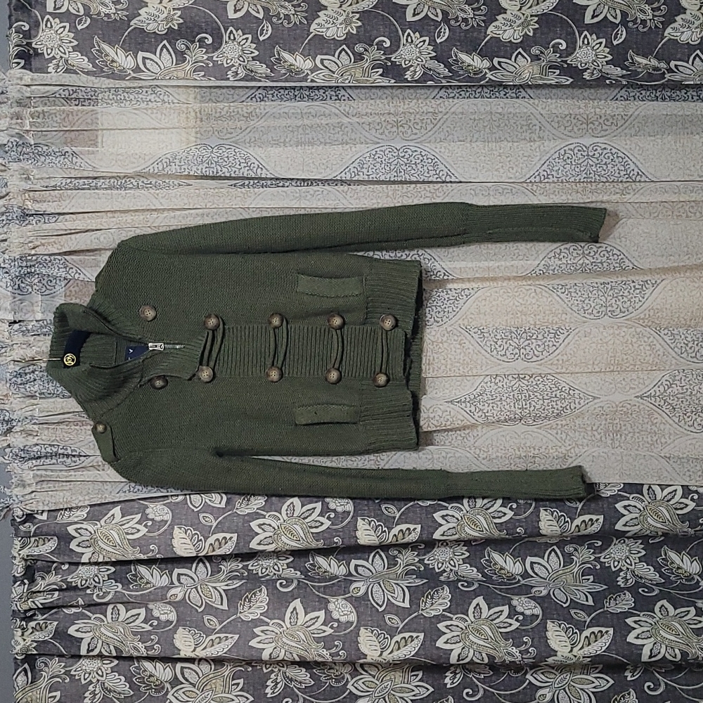 American eagle sweater size small